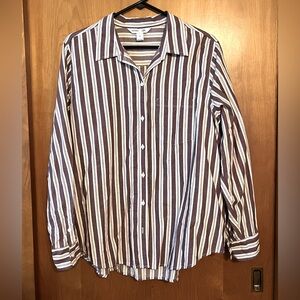Old Navy Classic Women’s Button Down